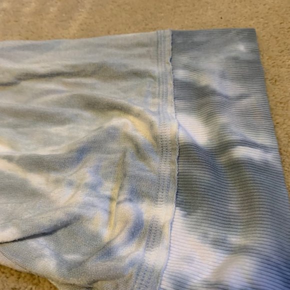 Red Haute Tie Dye Slouchy Crew Neck Twist Tie Tee Shirt Size M NWT - Picture 5 of 12